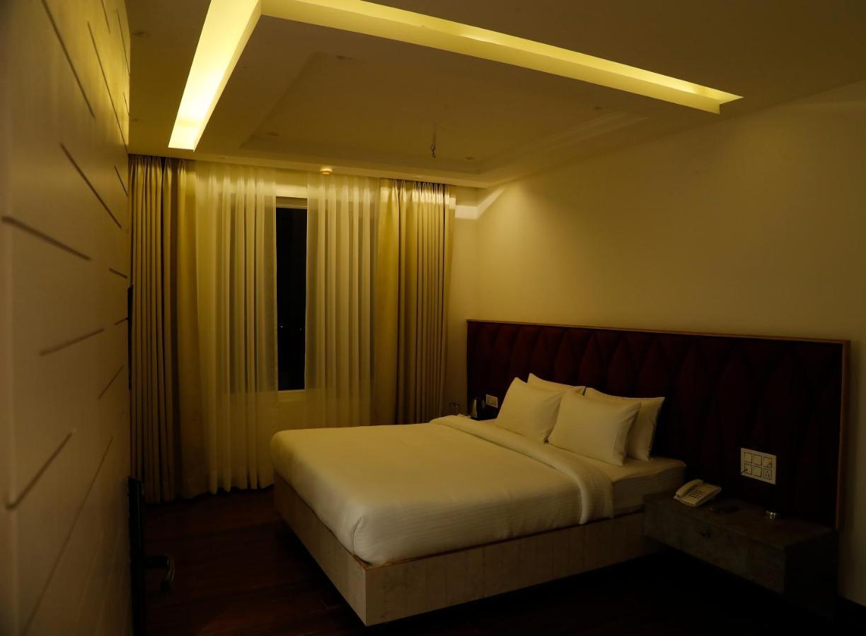 Dayal Hotel Una (Himachal Pradesh) Eksteriør billede